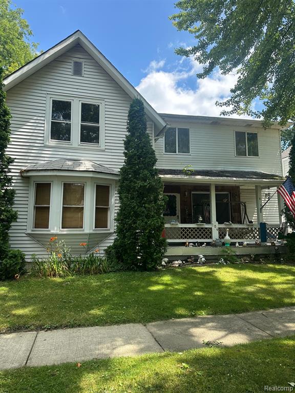 Muir Rd, Grosse Pointe Farms, MI 48236