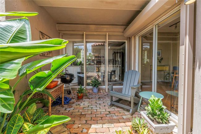 APT-1 - 200 Cocoanut Ave, Condo with 2 bedrooms, 3 bathrooms and null parking in SARASOTA FL | Image 5