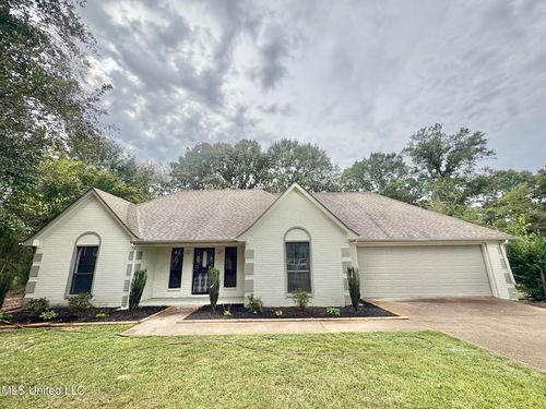 132 Keestone Dr, Senatobia, MS, 38668-2900 | Card Image