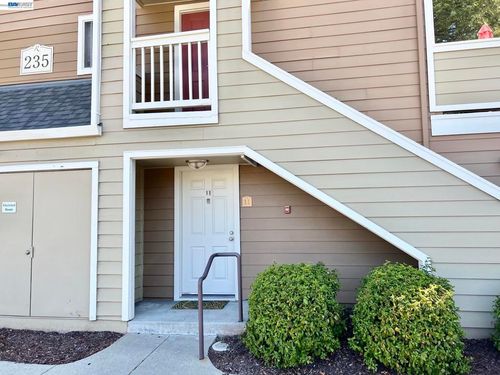 11-235 Reflections Dr, San Ramon, CA, 94583-4734 | Card Image