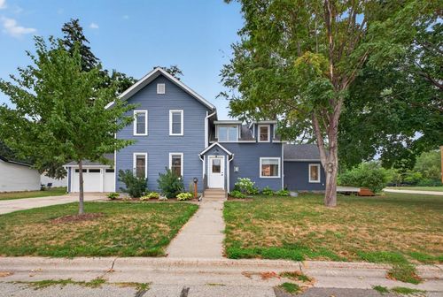 809 S Prairie St, Lake City, MN, 55041-1834 | Card Image