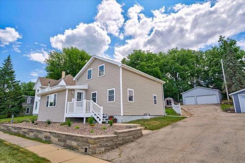 104 Columbus St, Lodi, WI, 53555-1103 | Card Image