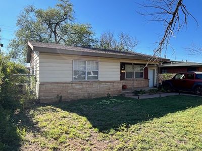 131 20th Place, House other with 2 bedrooms, 1 bathrooms and 1 parking in Snyder TX | Image 3