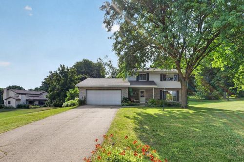 4507 Stonewood Dr, Middleton, WI, 53562-4209 | Card Image