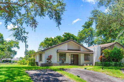 3693 Arelia Dr N, Delray Beach, FL, 33445-5746 | Card Image