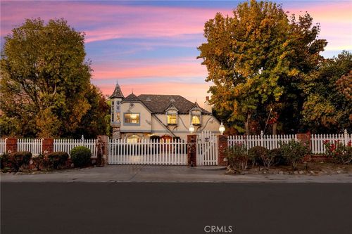 21161 Placerita Canyon Rd, Newhall, CA, 91321-3301 | Card Image