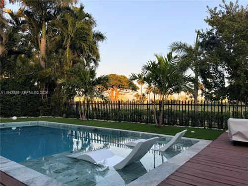 5911 Alton Rd, Miami Beach, FL, 33140-2024 | Card Image