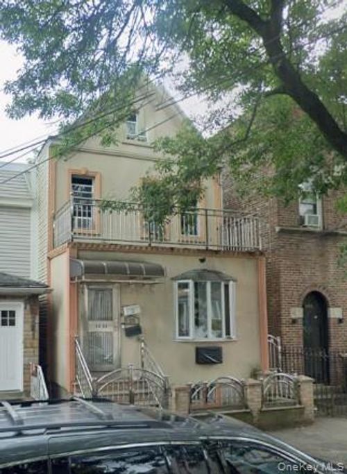 2f-3223 96th Street, New York, NY, 11369 | Card Image