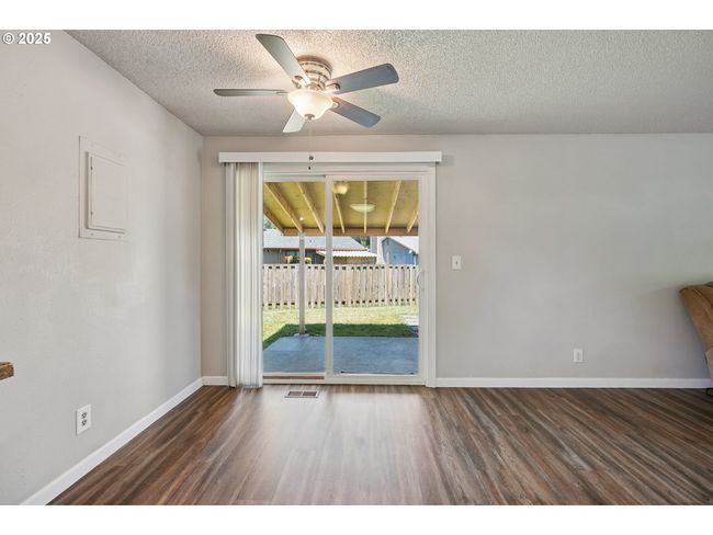 Dining Area | Image 18