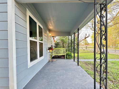 1916 Hill St, Bastrop, TX, 78602-2110 | Card Image