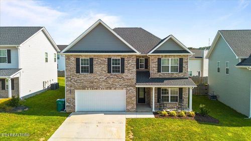8134 Zenith Ln, Powell, TN, 37849-5018 | Card Image
