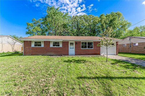 4706 Mapleview Dr, Vermilion, OH, 44089-1626 | Card Image