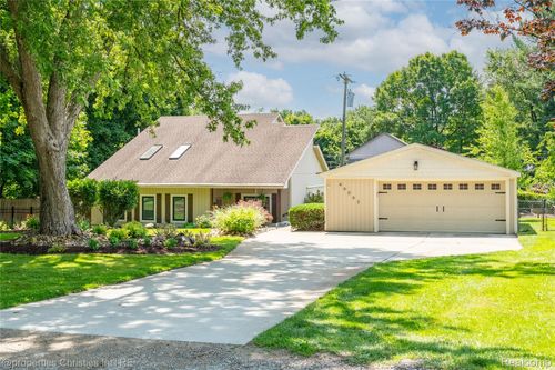 46063 Neeson St, Northville, MI, 48167-1715 | Card Image