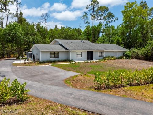 6800 Bottlebrush Ln, NAPLES, FL, 34109-3818 | Card Image