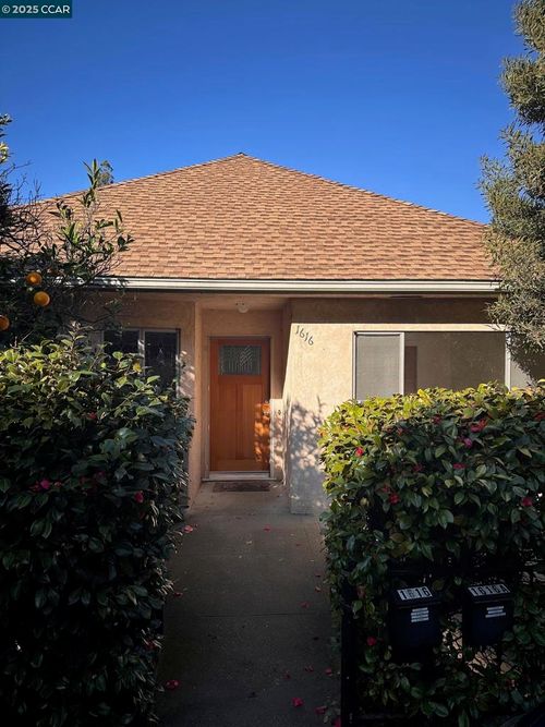 1616 Lillian St, Crockett, CA, 94525-1361 | Card Image