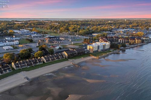 apt-c-34 Grande Lake Dr, Port Clinton, OH, 43452-1430 | Card Image