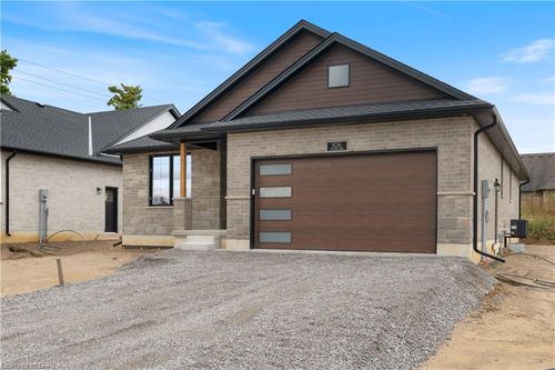 107 Judd Dr, Simcoe, ON, N3Y0G7 | Card Image