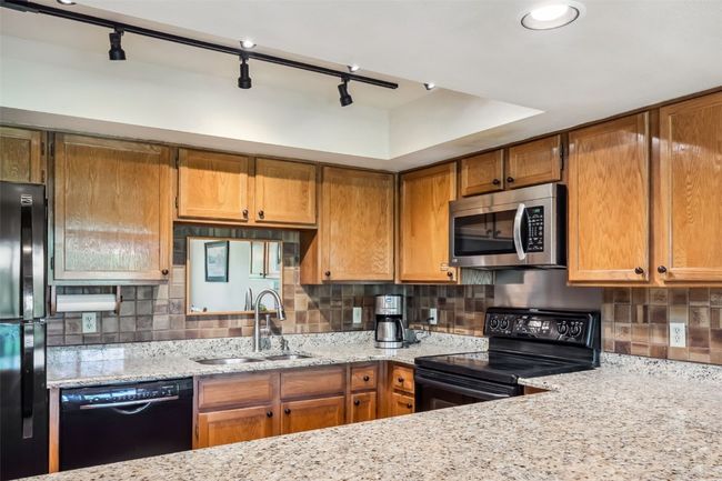 4612 - 4612 Ryan Gulch Rd, Condo with 2 bedrooms, 2 bathrooms and null parking in Silverthorne CO | Image 11