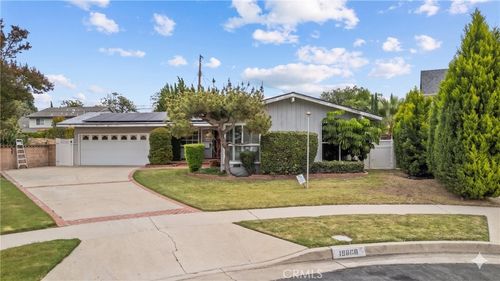 19800 Citronia Street, Chatsworth, CA, 91311 | Card Image