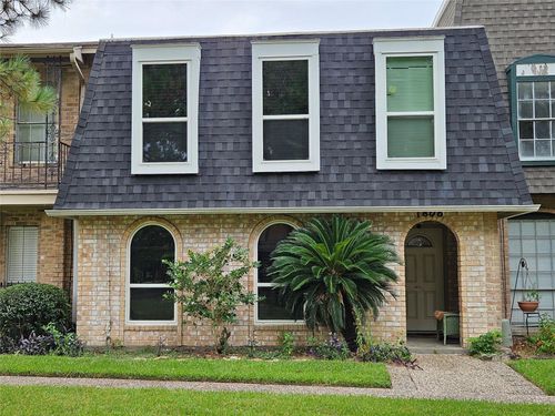 1806 Saxony Ln, Houston, TX, 77058-3525 | Card Image