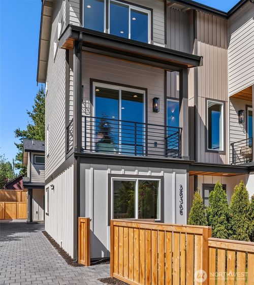 unit-b-2836 Unit B Nw 73rd St, Seattle, WA, 98117-6253 | Card Image