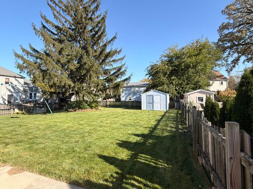 37 Washington Ave, Streamwood, IL, 60107-1369 | Card Image
