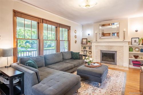 1507 W Saratoga St, Ferndale, MI, 48220-1659 | Card Image