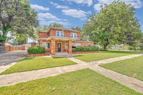 302 S 6th St, Chickasha, OK, 73018-3424 | Card Image