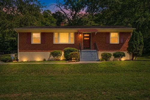 3326 Manassas Dr, Roanoke, VA, 24018 | Card Image