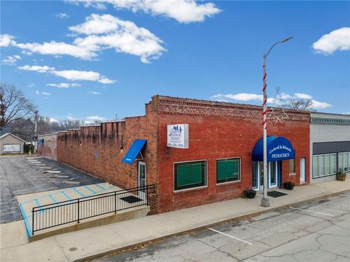 1717 Main St, Higginsville, MO, 64037-1344 | Card Image