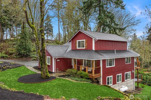 1585 Ne Park View Dr, Bainbridge Island, WA, 98110-2305 | Card Image