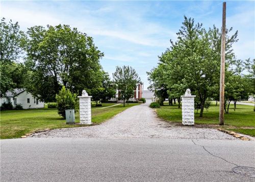 910 Ohio St, Oswego, KS, 67356-9056 | Card Image