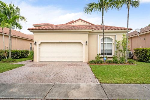 2223 Portofino Ave, Homestead, FL, 33033-5167 | Card Image