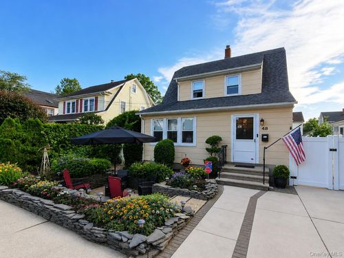 48 Poplar St, W Hempstead, NY, 11552-2007 | Card Image