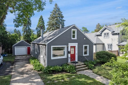 206 North St, East Dundee, IL, 60118-1138 | Card Image
