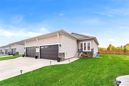 115-804 Manitoba Ave, Selkirk, MB, R1A2H4 | Card Image