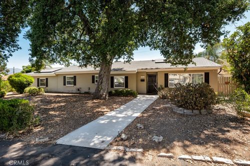 10124 Oro Vista Ave, Sunland, CA, 91040-3238 | Card Image