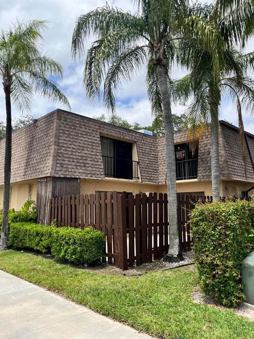 4204 Waterview Cir, Palm Springs, FL, 33461-6415 | Card Image