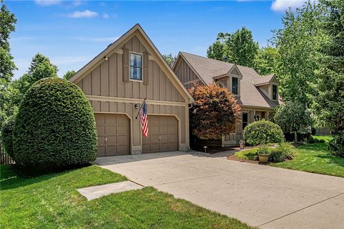 860 Scenic Knl, Tipp City, OH, 45371-9222 | Card Image