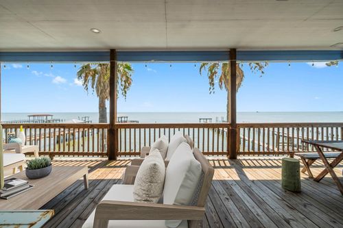 427 2nd St, San Leon, TX, 77539-2437 | Card Image