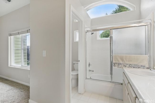 Ensuite #2 bath area - note it has a tub and a shower | Image 34