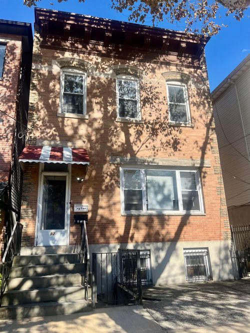 1-92 Leonard St, Jersey City, NJ, 07307-3102 | Card Image