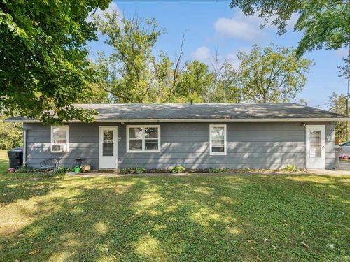 407 Maple St, Janesville, IA, 50647-1014 | Card Image