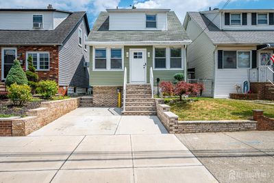 JF - 1146 Kennedy Boulevard, House other with 3 bedrooms, 1 bathrooms and null parking in Bayonne NJ | Image 1