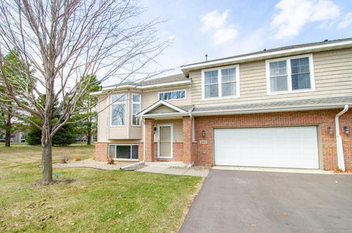 20077 Holt Ave W, Lakeville, MN, 55044-6865 | Card Image