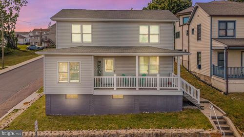 151 Maple St, FROSTBURG, MD, 21532-1823 | Card Image