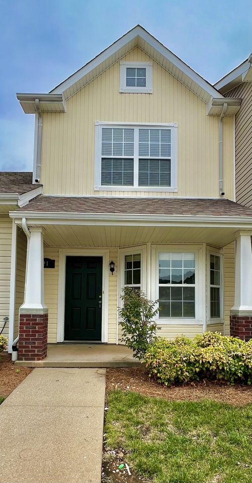 21 Ellington Ter, Clarksville, TN, 37040-5147 | Card Image