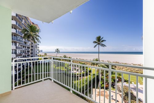 43-500 Saturn Ct, Marco Island, FL, 34145-3106 | Card Image