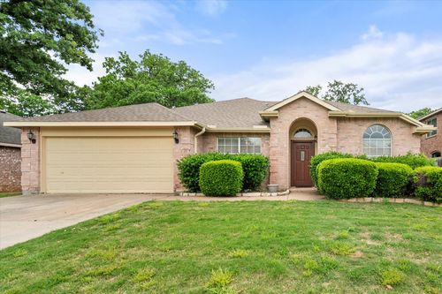 405 Londonderry Ln, Mansfield, TX, 76063-7660 | Card Image