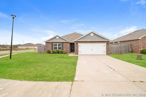 7528 E 144th St N, Collinsville, OK, 74021-4884 | Card Image